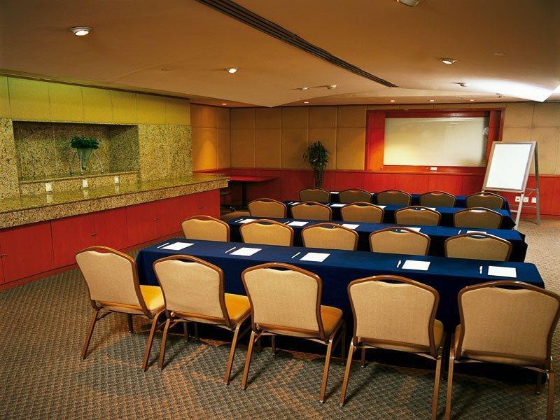 Eurostars Zona Rosa Suites Ciudad de México Exterior foto A typical meeting room